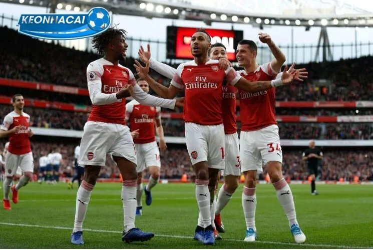  Arsenal thể hiện sức mạnh tấn công trong các trận đấu Ngoại hạng Anh.